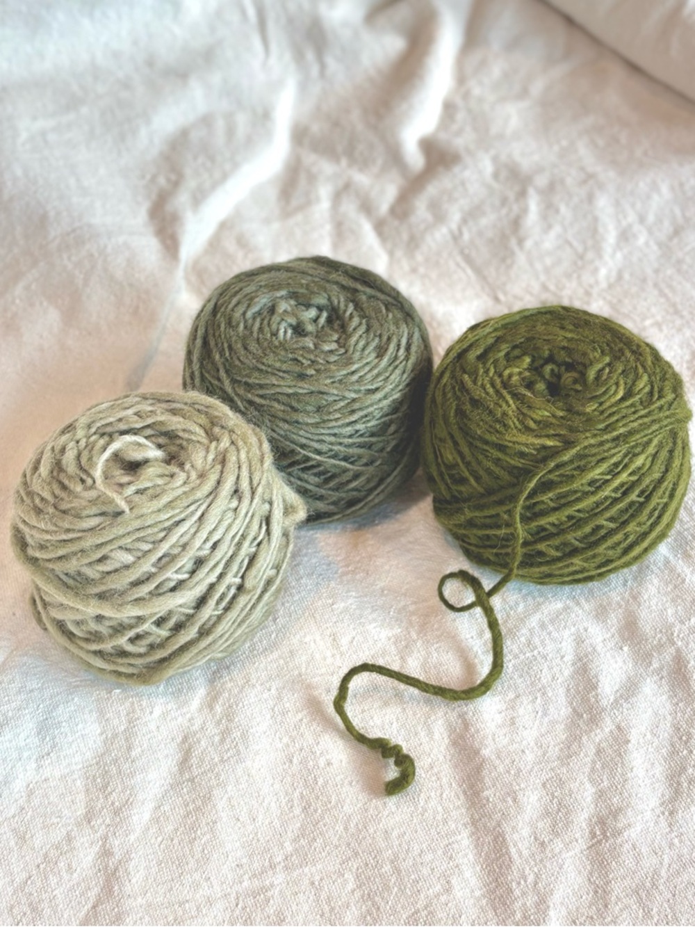 manos del uruguay clasica mini cake set - mossy greens gradient aran wool nwot